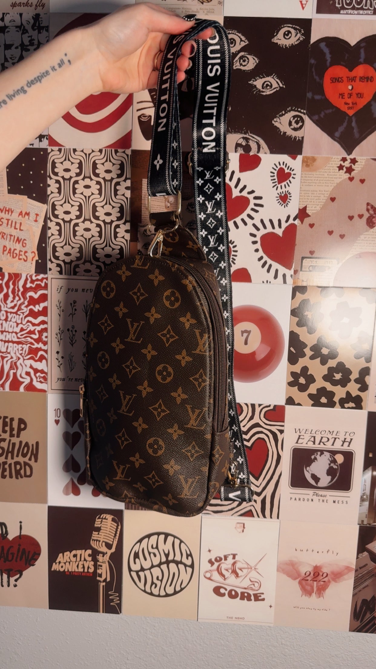 Mono Sling Crossbody